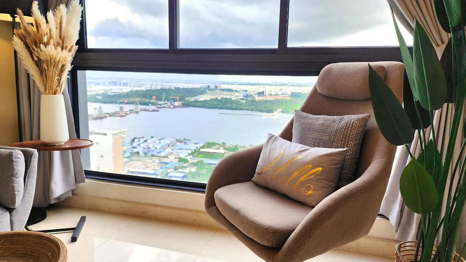 Loft Suite Seaview 2Br Jb Ciq 7Pax Johor Bahru 0*,  Malaysia