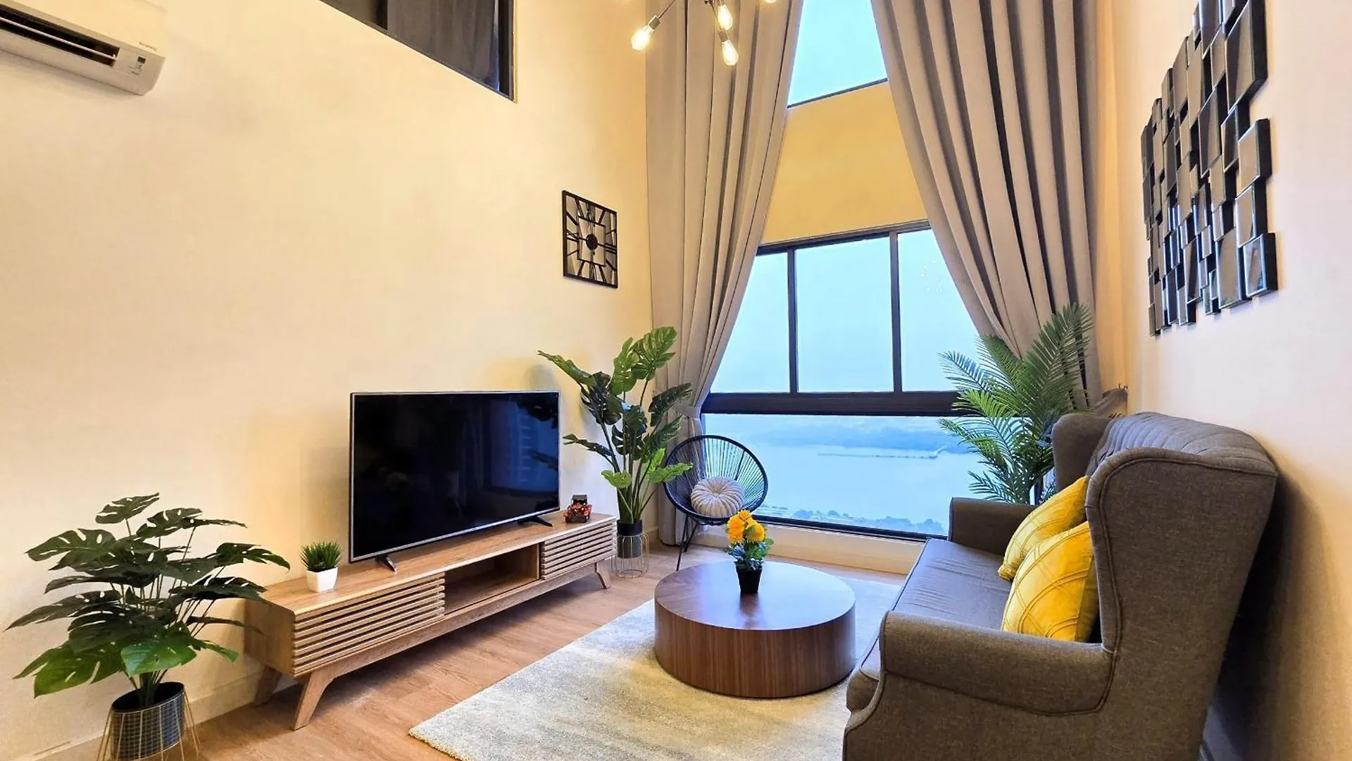 Loft Suite Seaview 2Br Jb Ciq 7Pax Johor Bahru