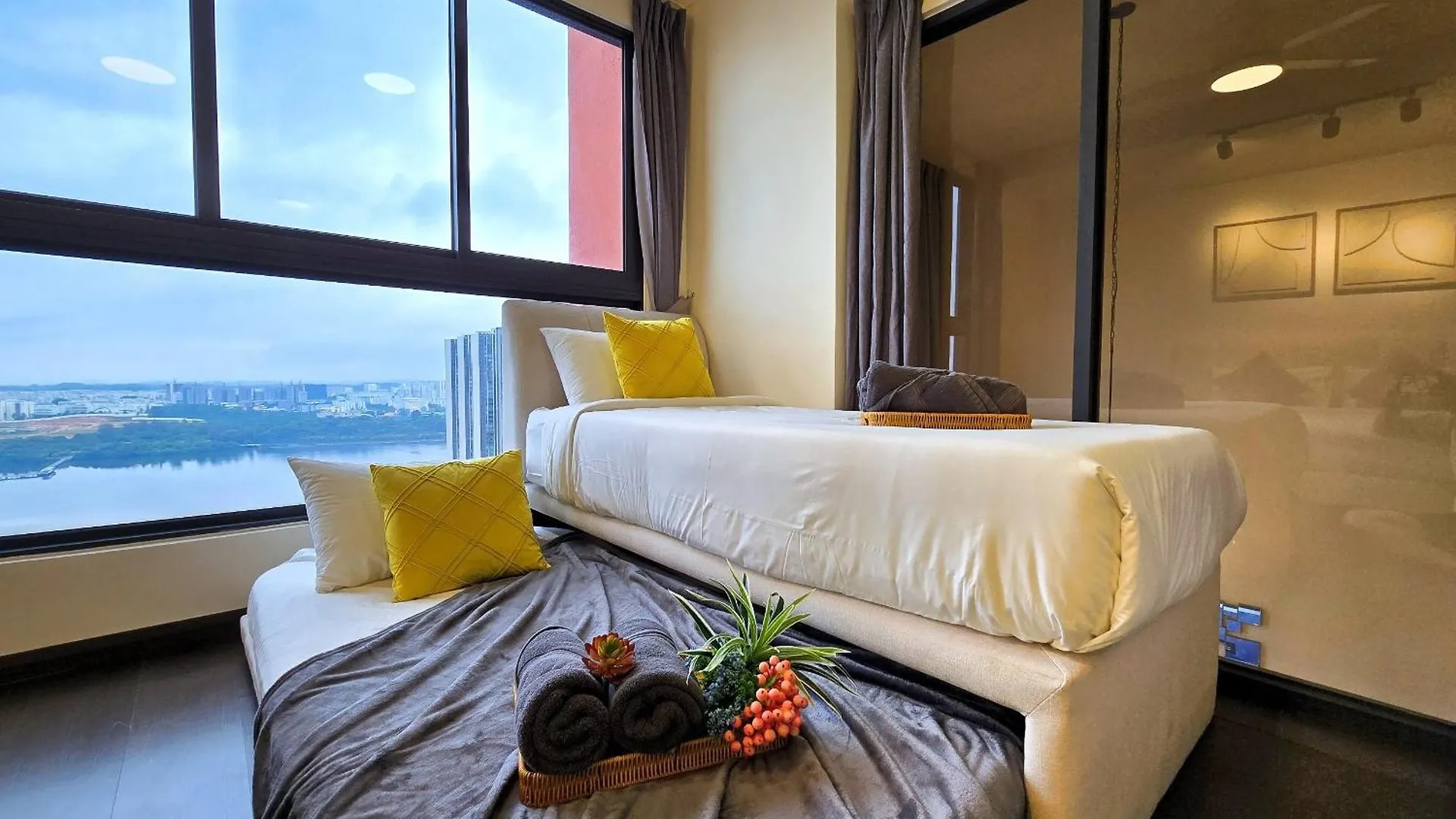 Loft Suite Seaview 2Br Jb Ciq 7Pax Johor Bahru 0*,  Malásia