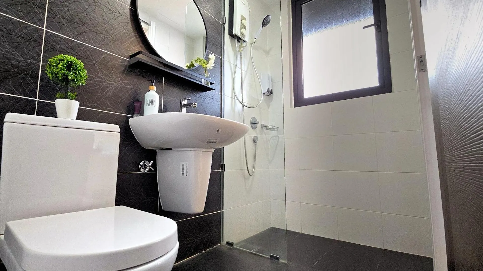 Apartamento Loft Suite Seaview 2Br Jb Ciq 7Pax Johor Bahru